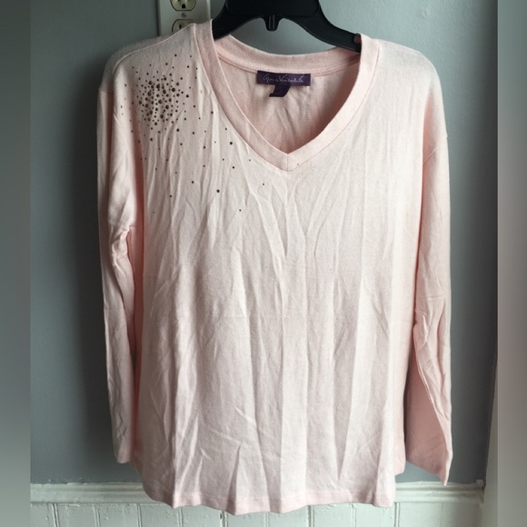 Gloria Vanderbilt  V-Neck Top - NWT - Picture 1 of 7